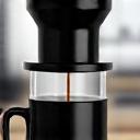 Café siendo preparado con un Aeropress